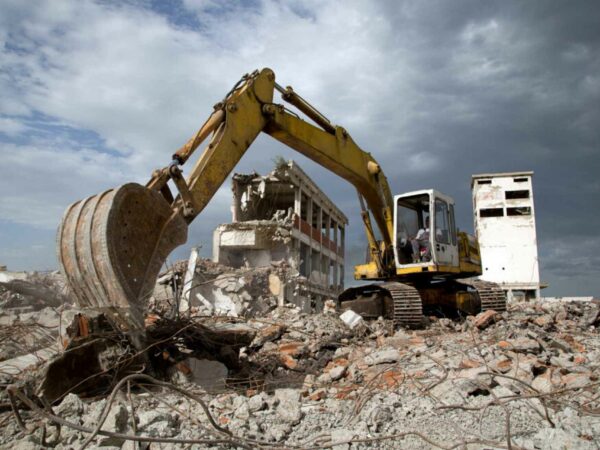 Construction Debris Removal Challenges, Methods, and Sustainability